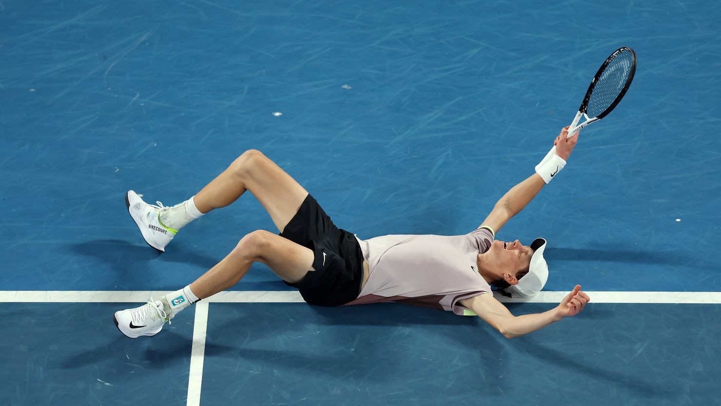 historike ne tenis nje italian triumfon ne australian open sinner permbys rusin ne finale