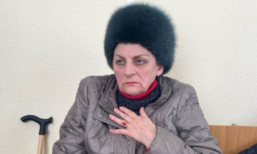 kritikoi luften e putin pensionistja 72 vjecare denohet me 5 vjet e gjysme burg