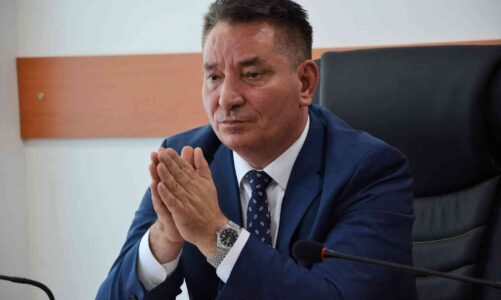 pagesa prej 53 milione euro per bechtel enka denohet ish ministri i infrastruktures se kosoves dhe zyrtare te tjere