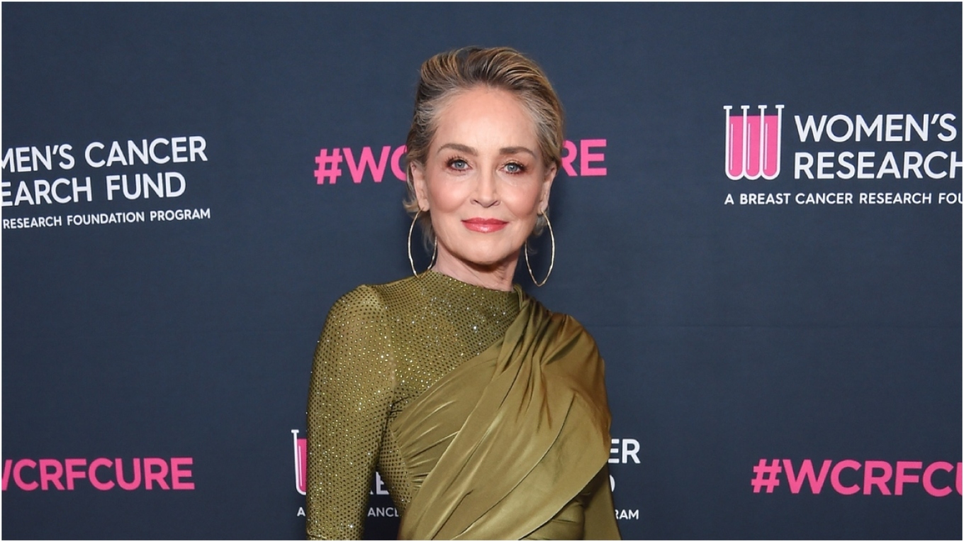 sharon stone zbulon se u takua me nje kriminel te denuar dhe te varur nga droga ne aplikacionin e takimeve