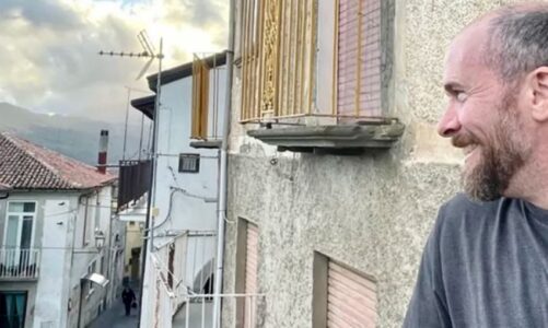 amerikani blen shtepi te lire ne fshatin italian por gjen surpriza te medha brenda