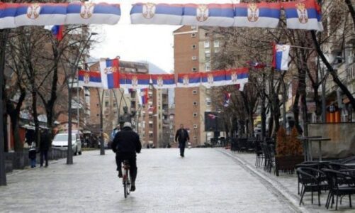 ceshtja e dinarit pensionistet serbe protestojne sot ne veri te kosoves