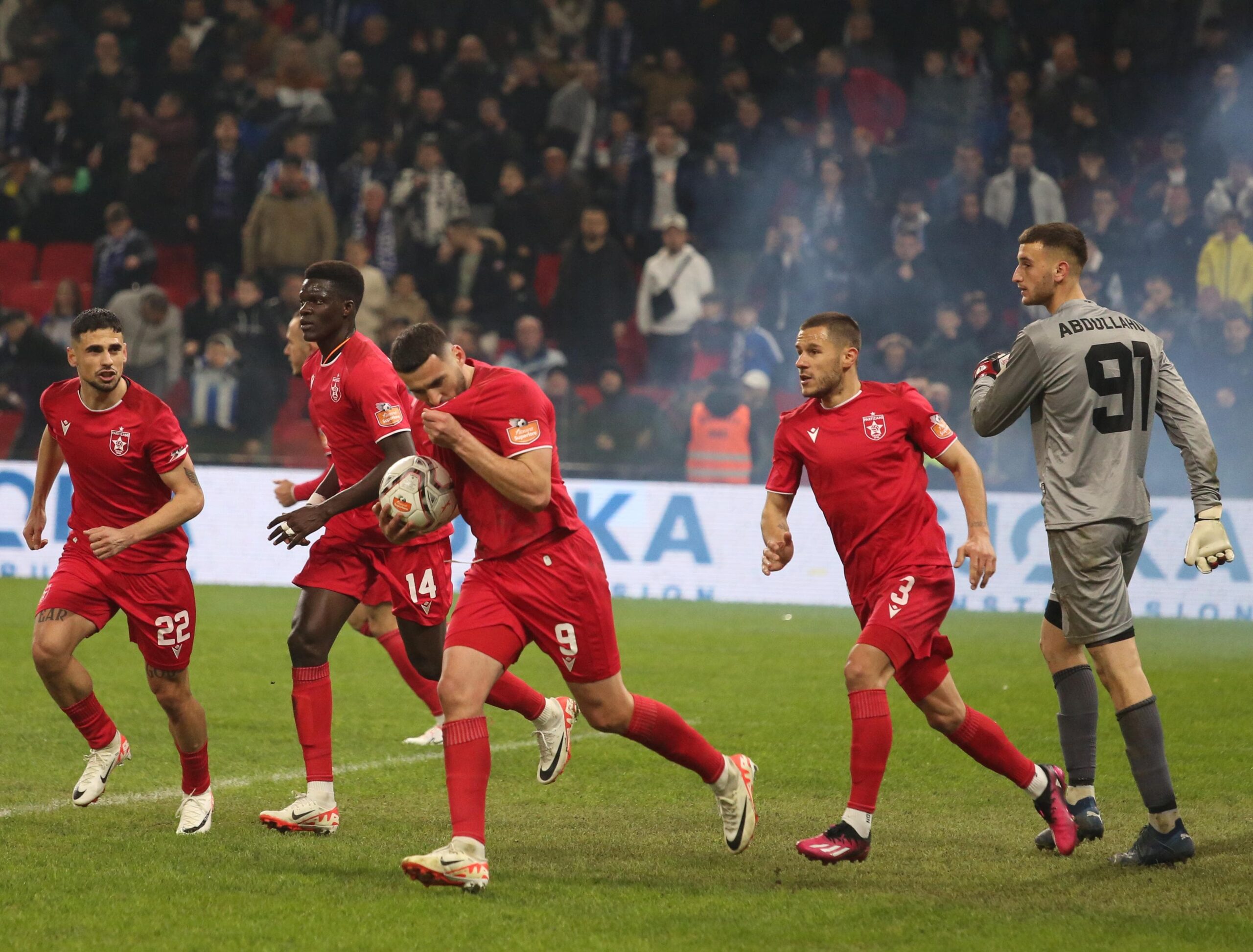 derbi i behet makth tiranes kryeqyteti mbetet i kuq partizani triumfon me permbysje video