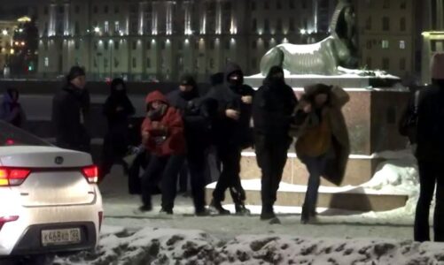 dolen ne rruge pas vdekjes se papritur te navalnyt policia ruse ndalon protestuesit ne shen petersburg