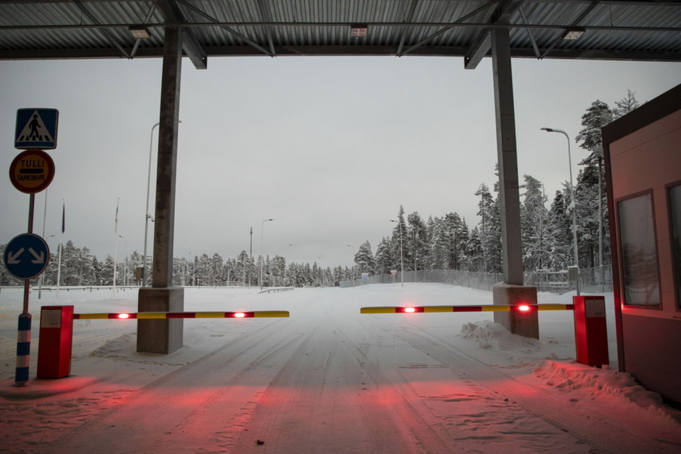 Finlanda zgjat mbylljen e kufirit me Rusinë deri më 14 prill