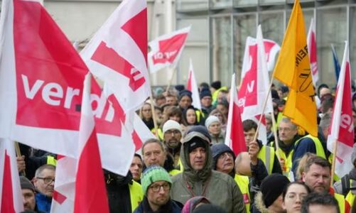 grevat mbajne peng gjermanine punonjesit e transportit publik dhe aktivistet bashkojne forcat ne proteste