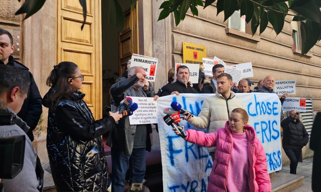 himara vendosi qytetaret proteste para gjk respektoni kushtetuten dhe vullnetin e popullit