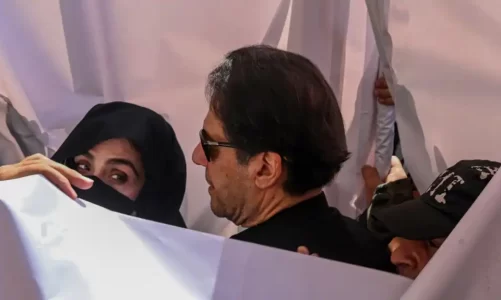 ish kryeministri i pakistanit imran khan dhe gruaja e tij denohen me burg per martese te jashteligjshme