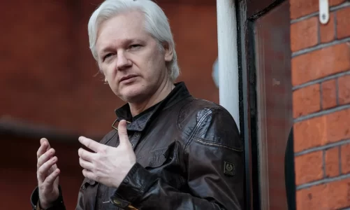 Julian Assange bën përpjekjen e fundit në gjykatën e Mbretërisë së Bashkuar për të shmangur ekstradimin në SHBA