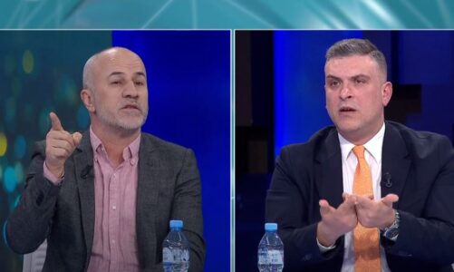 “Kush nuk është në protestë është me Edi Ramën”/ Debat midis sekretarit të Përgjithshëm të PL-së dhe analistit Baçi