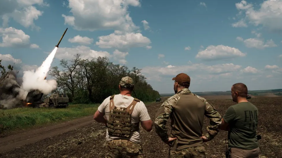 masaker ne bazen ruse ukraina perdor raketat amerikane vriten 65 ushtare mes tyre dhe gjenerali oleg moisev