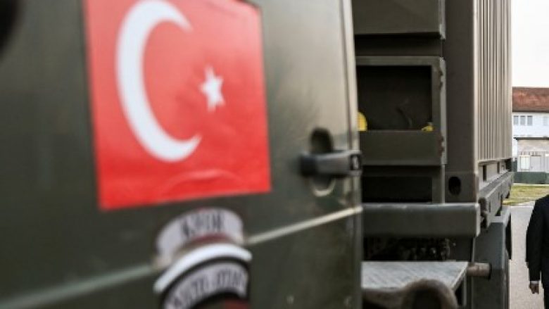 mberrin ne kosove nje kontingjent i ri i ushtareve turk ne kuader te kfor it