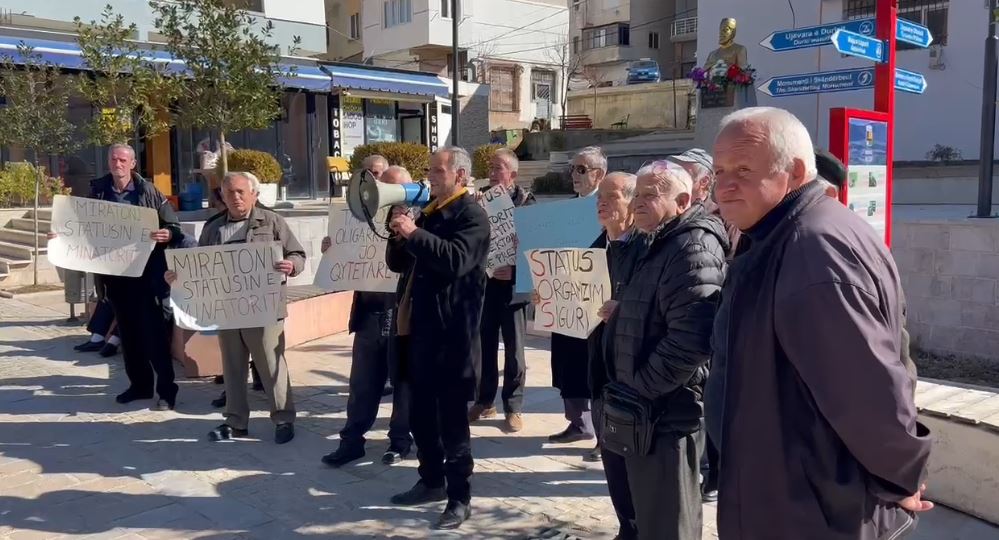 pas shume vitesh zhvillohet proteste ne bulqize minatoret kerkojne miratimin e statusit