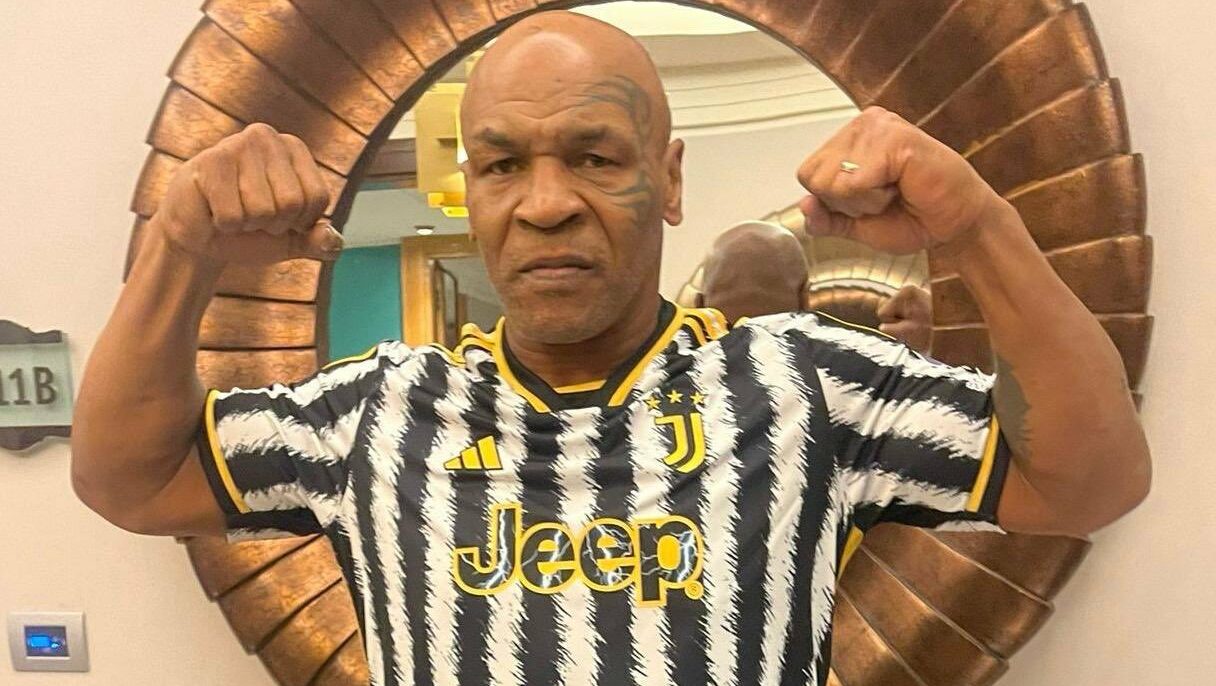 perforcimi me i ri i juventus mike tyson vesh bluzen bardhezi kampioni i boksit cmend fansat