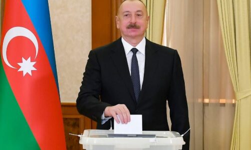 presidenti i azerbajxhanit fiton zgjedhjet me mbi 90 te votave partite kryesore te opozites bojkotuan votimet