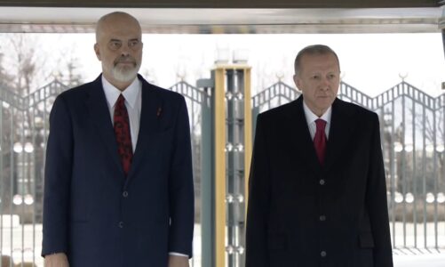rama vizite zyrtare ne turqi pritet nga presidenti erdogan homazhe edhe ne mauzoleumin e mustafa kemal ataturk