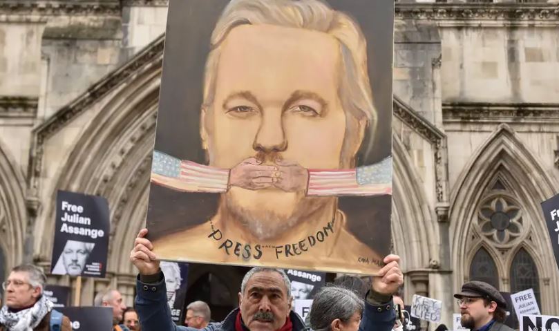 rrezikon 175 vite burg kerkon te pengoje ekstradimin ne shba sot dita vendimtare per julian assange
