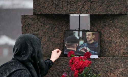 rusia kthehet ne kryefjale te fushates ne shba vdekja e navalnyt perplas palet per ndihmen e bllokuar te ukraines