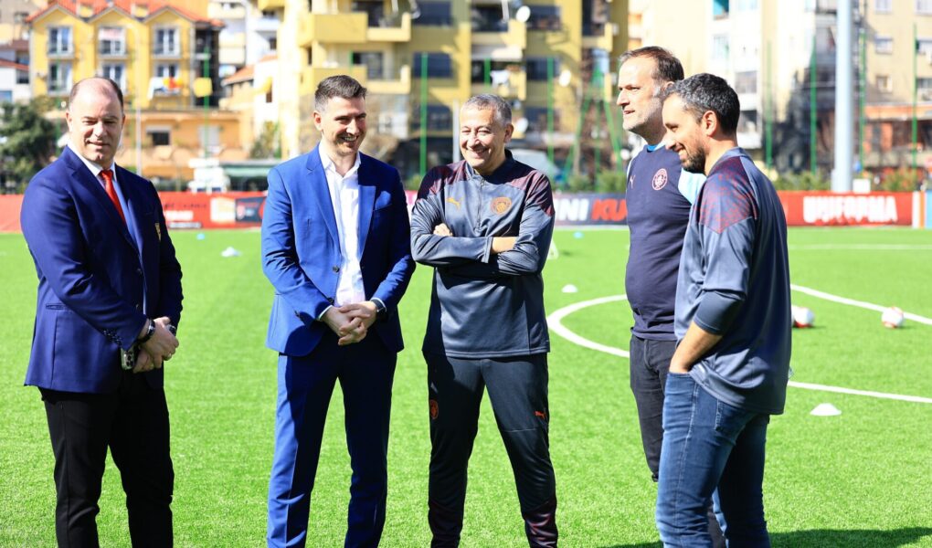 seminari me trajneret e manchester city sekretari shulku eshte nje risi fshf e hapur per bashkepunime qe nxisin zhvillimin e futbollit shqiptar