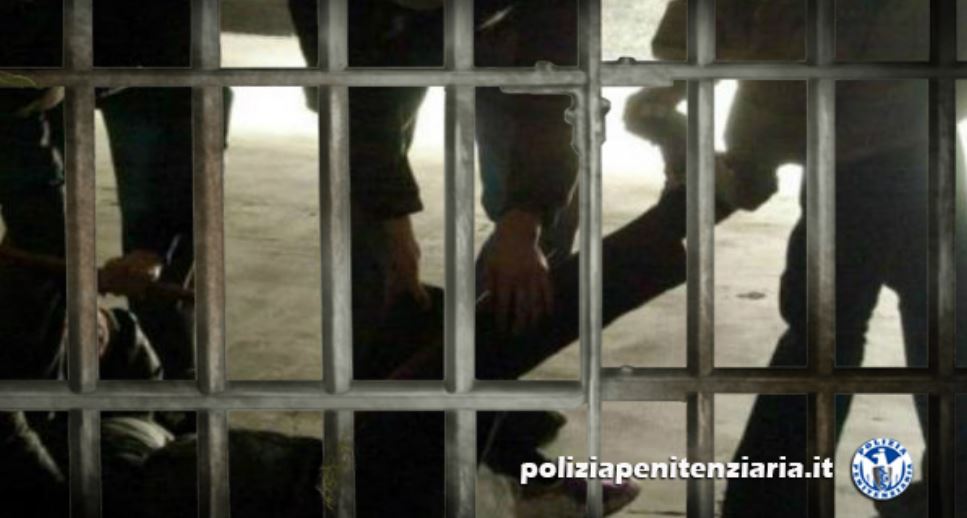 sherr brutal ne burgun italian te denuarit shqiptare perleshen me nigerianet dhe gardianet pese te plagosur