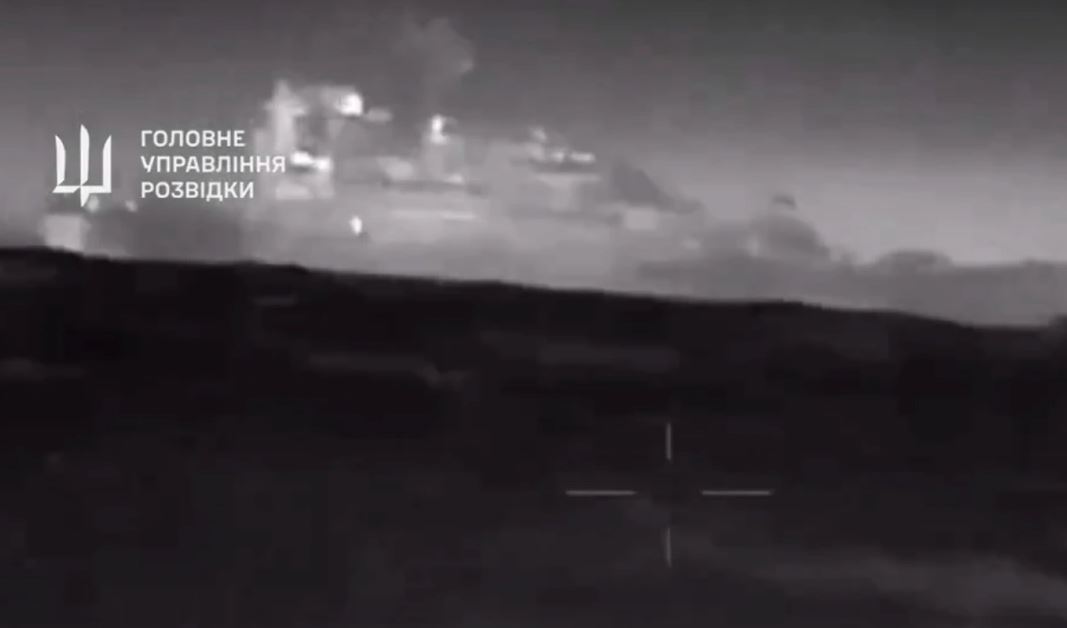 video dronet ukrainas shkaterrojne nje anije ruse ne krime ja momenti i sulmit
