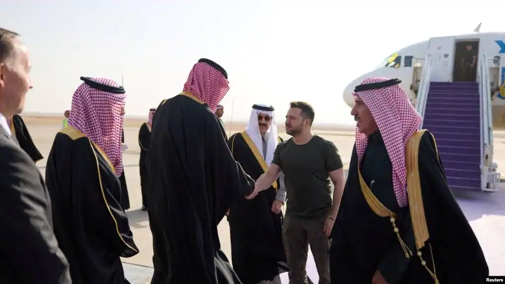 zelensky vizite ne arabine saudite takim me princin e kurores diskutime per ti dhene fund pushtimit rus