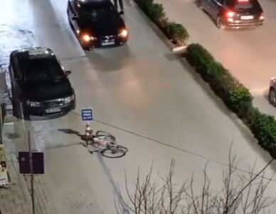 Aksident në Fier/ Makina përplas burrin që udhëtonte me biçikletë, i lënduari përfundon në spital