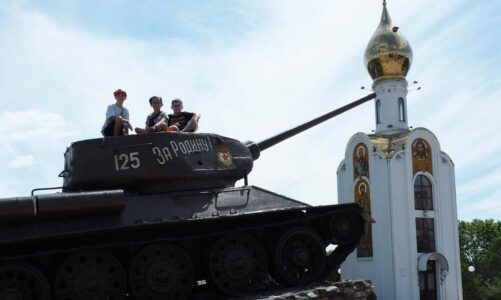 analiza a do te hape rusia nje front te ri lufte pas ukraines