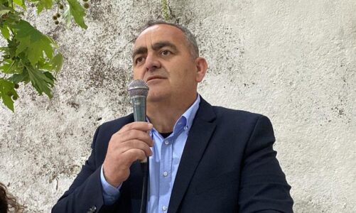 denimi i fredi belerit djali i tij flet per mediat greke proces politik greqia te mbaje nje qendrim te qarte per rastin