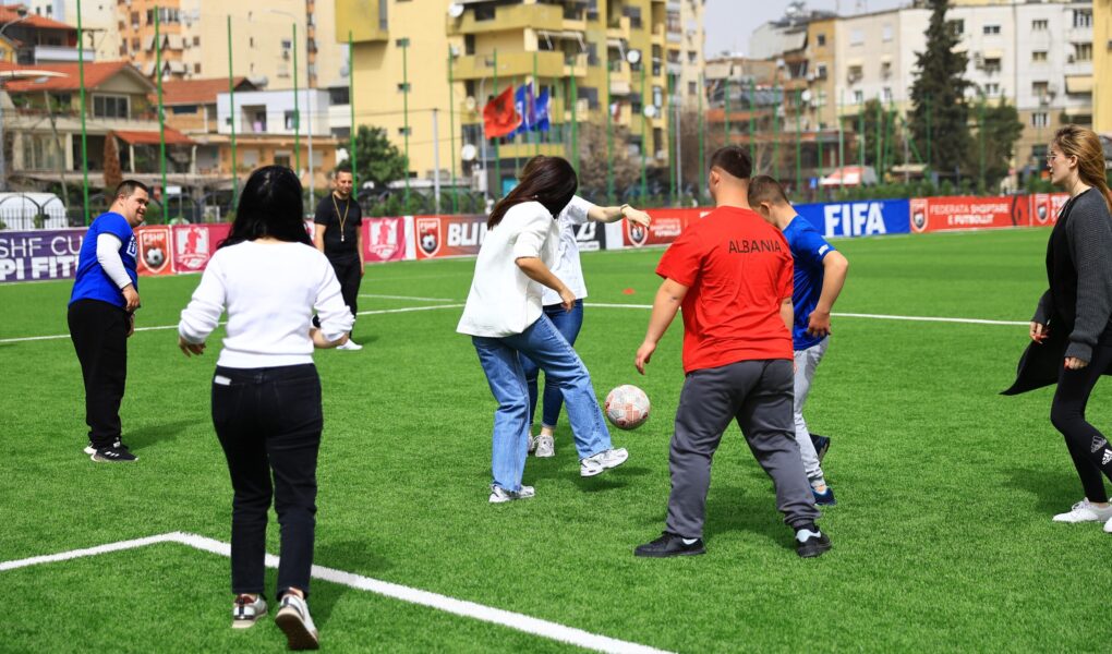 futbolli na bashkon fshf mirepret femijet speciale te qendres xhonatan