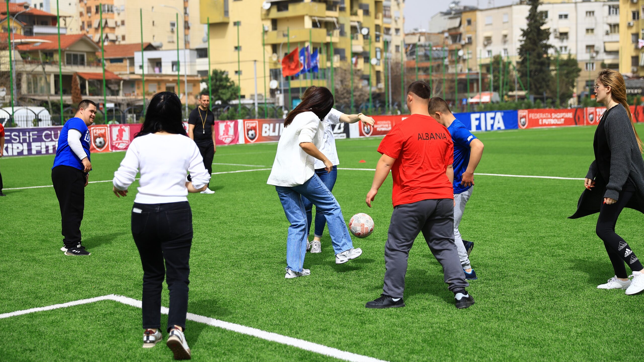 futbolli na bashkon fshf mirepret femijet speciale te qendres