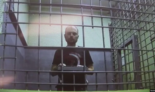 i denuar me 25 vjet burg politikani opozitar rus regjimi i putinit bazohet ne frike dhe apati