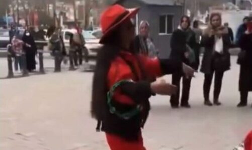 iran dy vajza te reja arrestohen pas kercimit ne publik shihni videon qe u be virale
