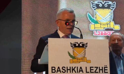 ish ambasadori shqiptar ne kosove qemal minxhozi shpallet qytetar nderi i lezhes