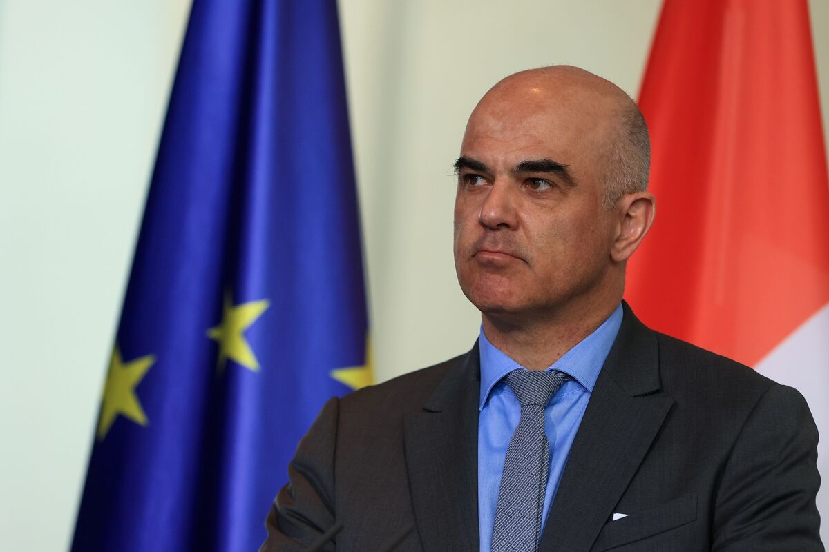 ish presidenti i zvicres kandidat per sekretar te pergjithshem te kie ja qendrimi i tij per kosoven