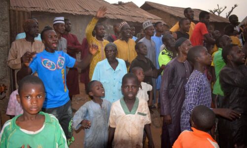 me shume se 280 femije jane rrembyer ne nigeri nga grupi separatist i boko haram