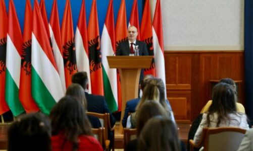 ministri hasani ne hungari humbja e ballkanit perendimor nuk eshte nje opsion per be ne kjo do demtonte seriozisht kredibilitetin e saj