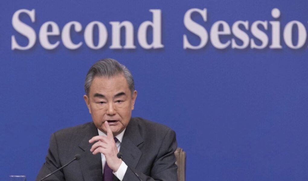 ministri i jashtem kinez i ashper lufta ne gaza turp per njerezimin