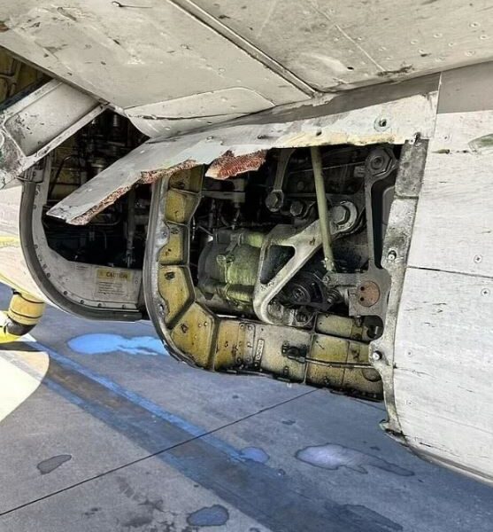 nuk kane fund incidentet per kompanine boeing aeroplani me 139 pasagjere humb panelin e jashtem gjate fluturimit