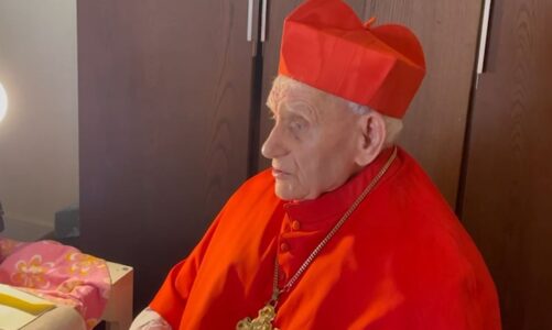 pashket kardinali shqiptar uron nga vatikani jetojme ne nje kohe kur njerezimi eshte i mbushur me te papritura sa me shume bashkim