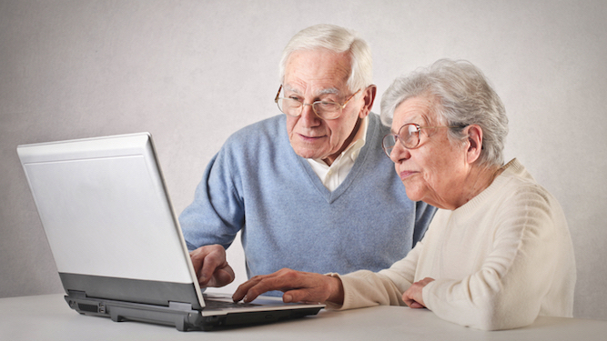 perdorimi i rregullt i internetit ndihmon te moshuarit