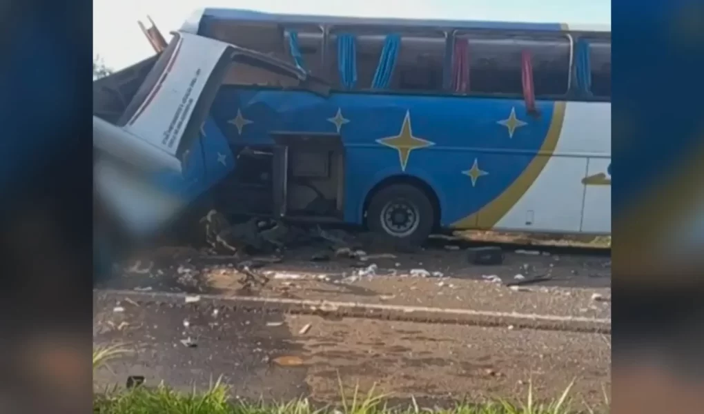 permbyset autobusi turistik ne brazil 2 te vdekur dhe 40 te plagosur