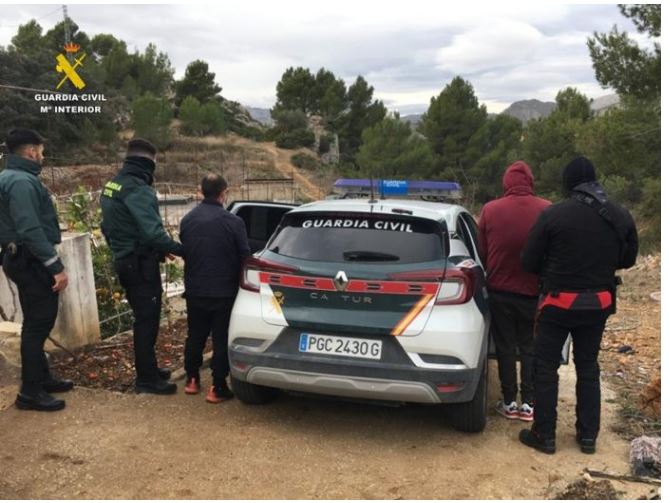 shtepi bari ne spanje arrestohen 2 shqiptare te dyshuarit shfaqen shenja te pazakonta