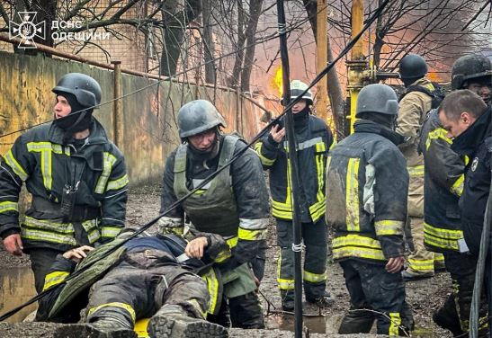 sulmi rus ne odesa rritet bilanci katermbedhjete persona humben jeten dhe dhjetra te tjere u plagosen mes tyre edhe