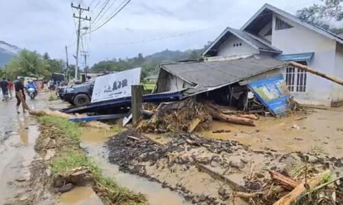 te pakten 19 te vdekur nga permbytjet ne indonezi shtate te tjere te zhdukur