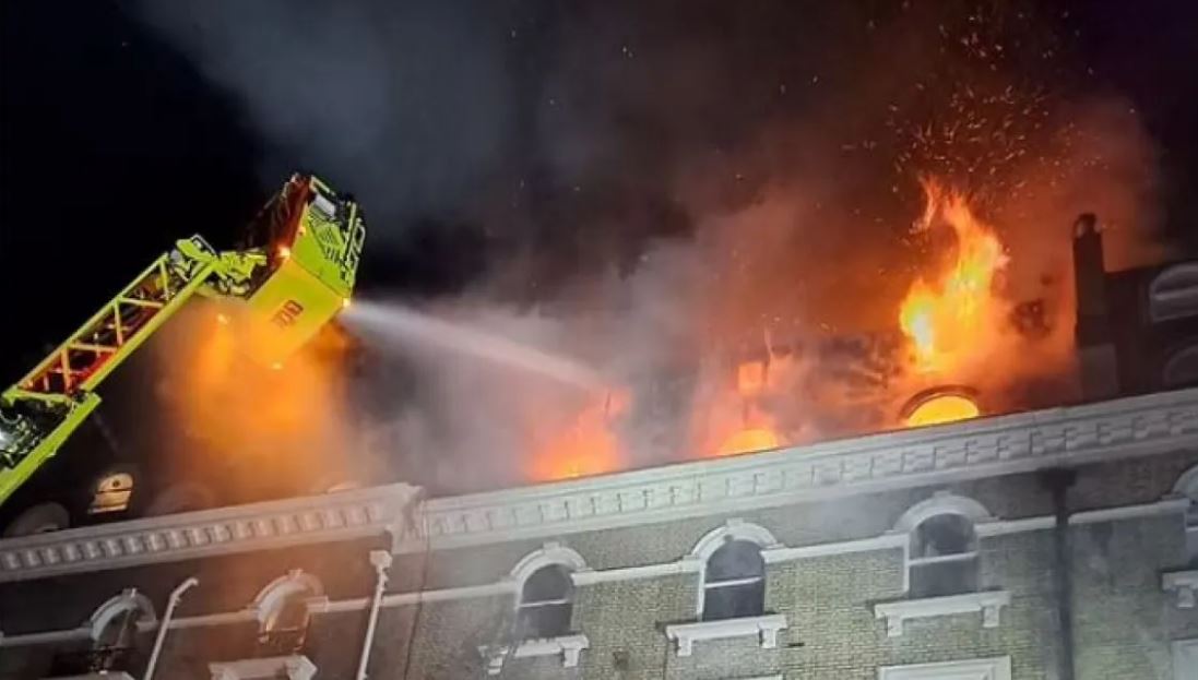 video perfshihet nga zjarri pallati luksoz ne londer 11 banore perfundojne ne spital