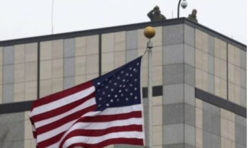ambasada amerikane kryetaret mbesin ne detyre na vjen keq qe lista serbe dhe tjeret nuk e rishqyrtuan pozicionin e tyre