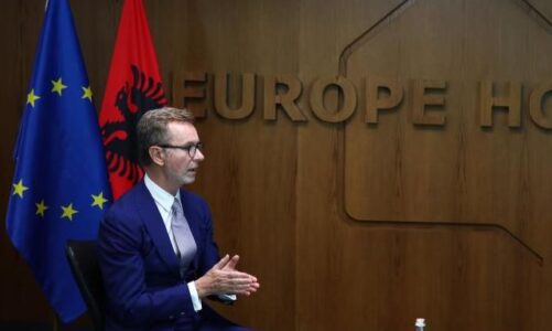 ambasadori i be i kujton shqiperise detyrat e shtepise per integrimin luftoni korrupsionin te vijoje reforma ne drejtesi