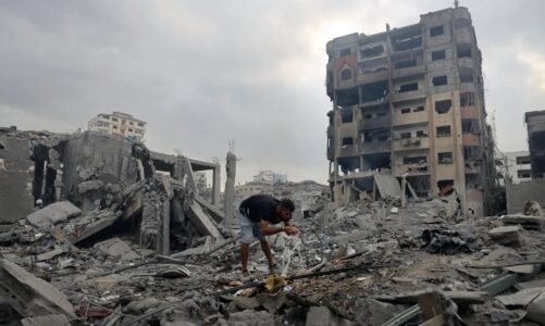 bbc publikon shifrat tronditese lufta ne gaza i mori jeten 13 800 femijeve 70 e viktimave gra dhe te mitur