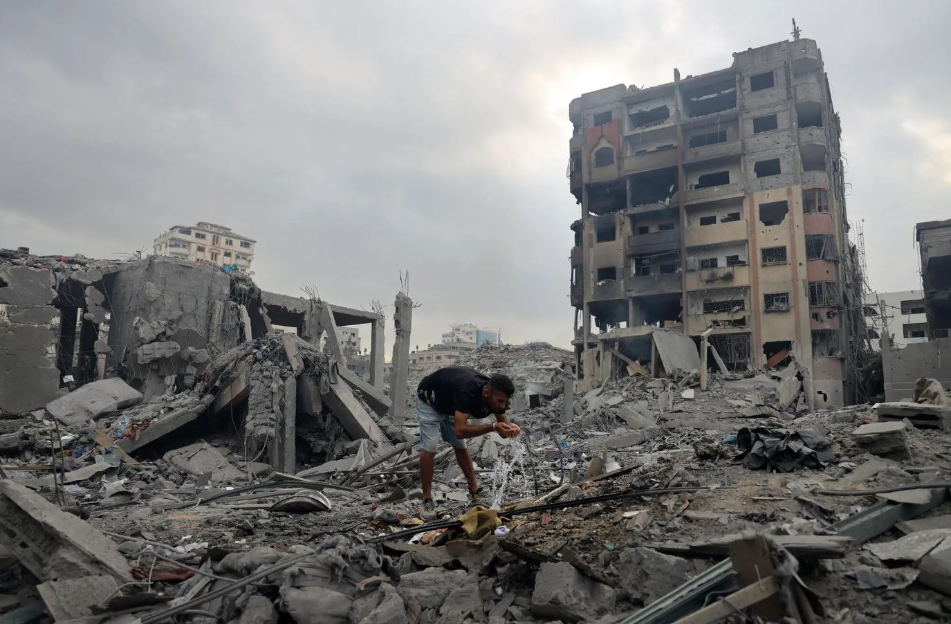 bbc publikon shifrat tronditese lufta ne gaza i mori jeten 13 800 femijeve 70 e viktimave gra dhe te mitur